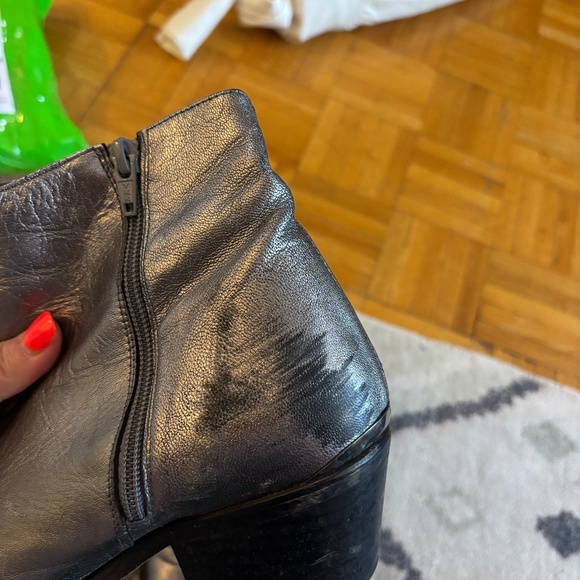 Early 2010s toyshop Real Leather silver cowboy booties - Picture 5 of 7